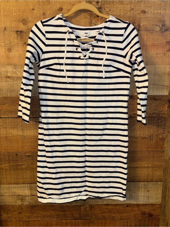 Old Navy Dresses & Skirts - Old Navy lace-up stripe sweatshirt dress